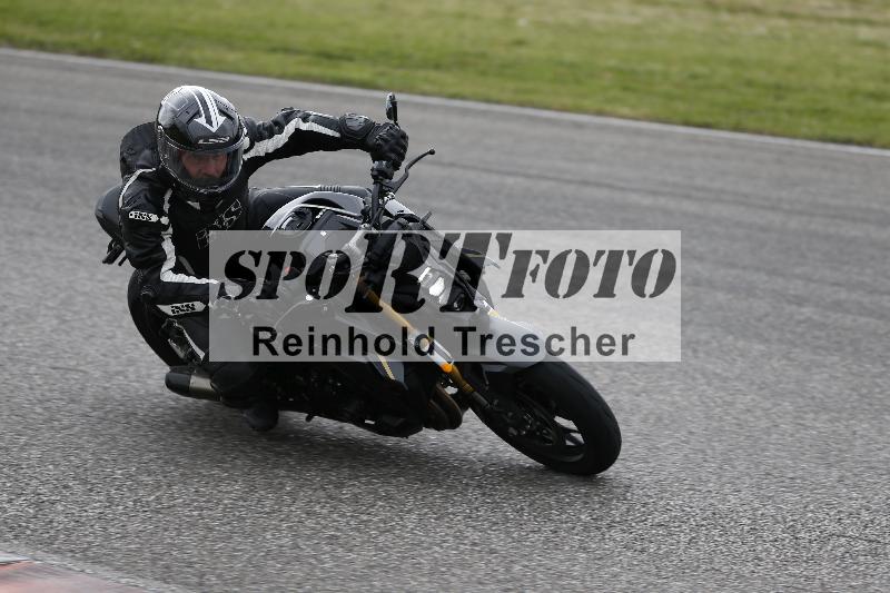 Archiv-2025/10 23.04.2025 Cornu Master School ADR/rot-rouge/12